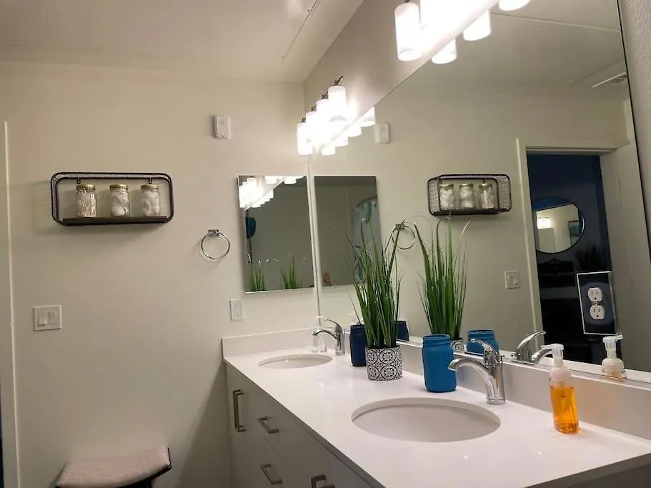 A Perfect Getaway In The Heart Of The Action Apartment Las Vegas